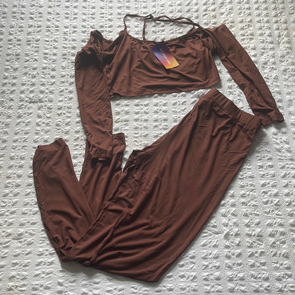 Mocha Brown Set - Picture 2 of 3